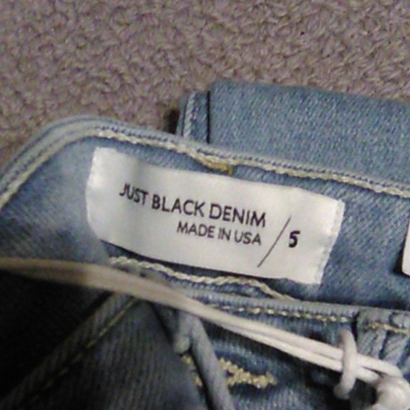 NWT Just Black Denim. Try Out The Trend Light Wash Denim High-Rise Cropped Flare - Picture 11 of 11